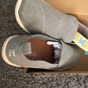 Tom's Drizzle Gray Washed Canvas NWT, 10.5 Men's
